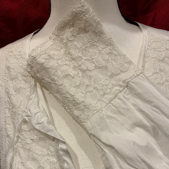 White Long-Sleeved Lace Accent Blouse - Picture 4 of 4